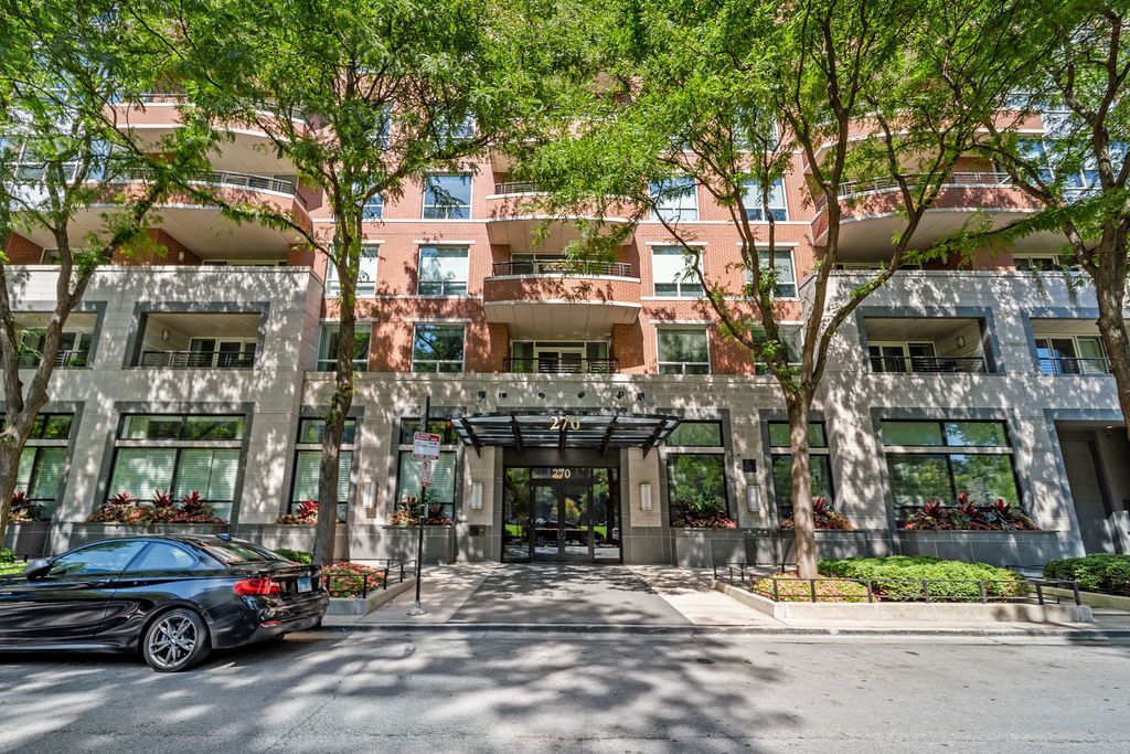 270 E Pearson Street #101 — Chicago, IL 60611