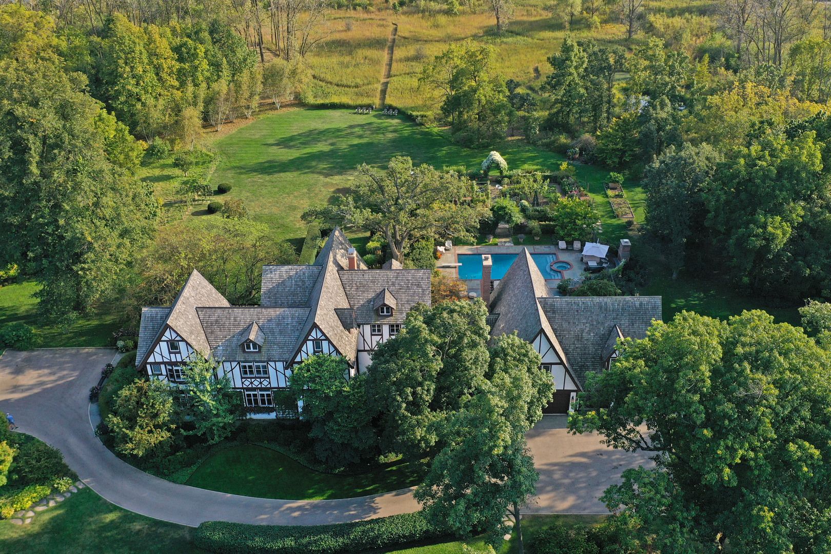 499 W Old Mill Road — Lake Forest, IL 60045