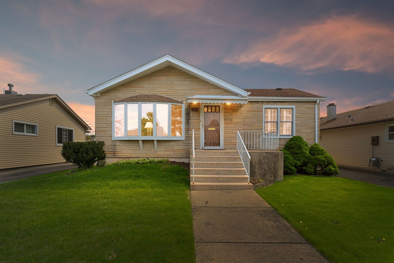 5249 W 88th Street — Oak Lawn, IL 60453