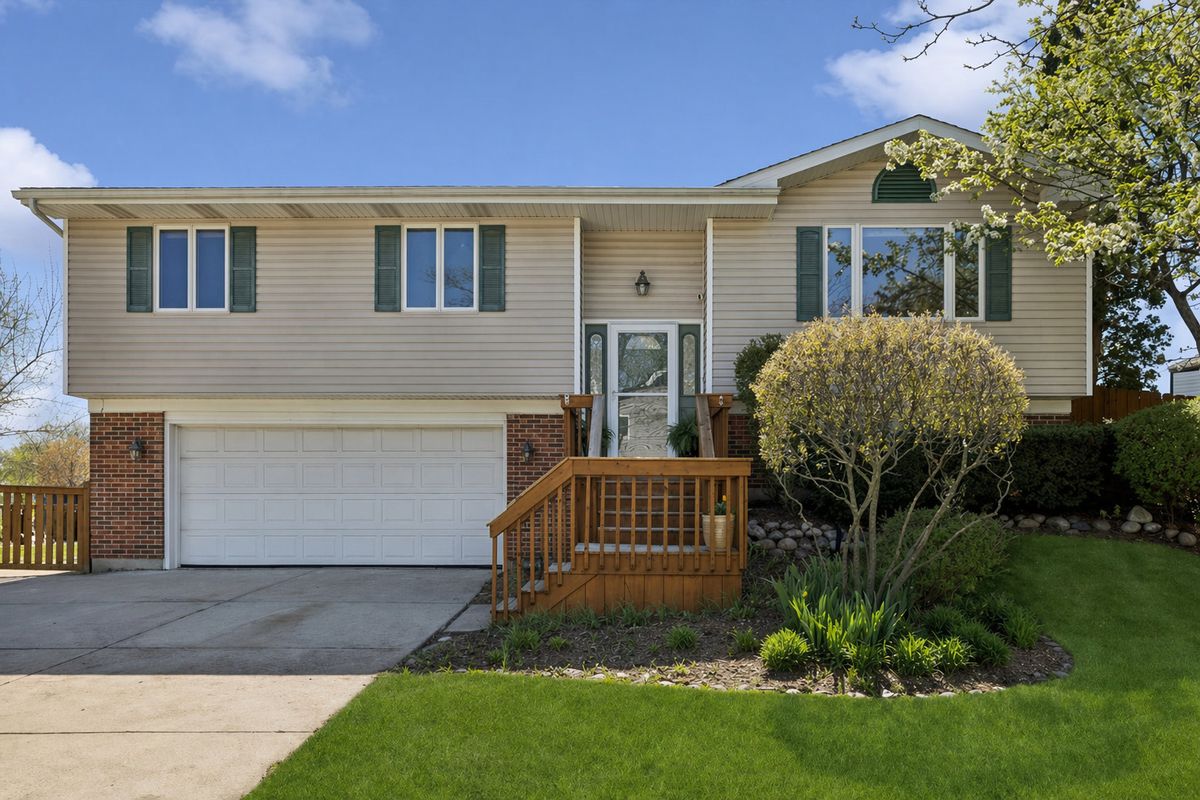 4140 Portage Lane, Hoffman Estates, IL 60192