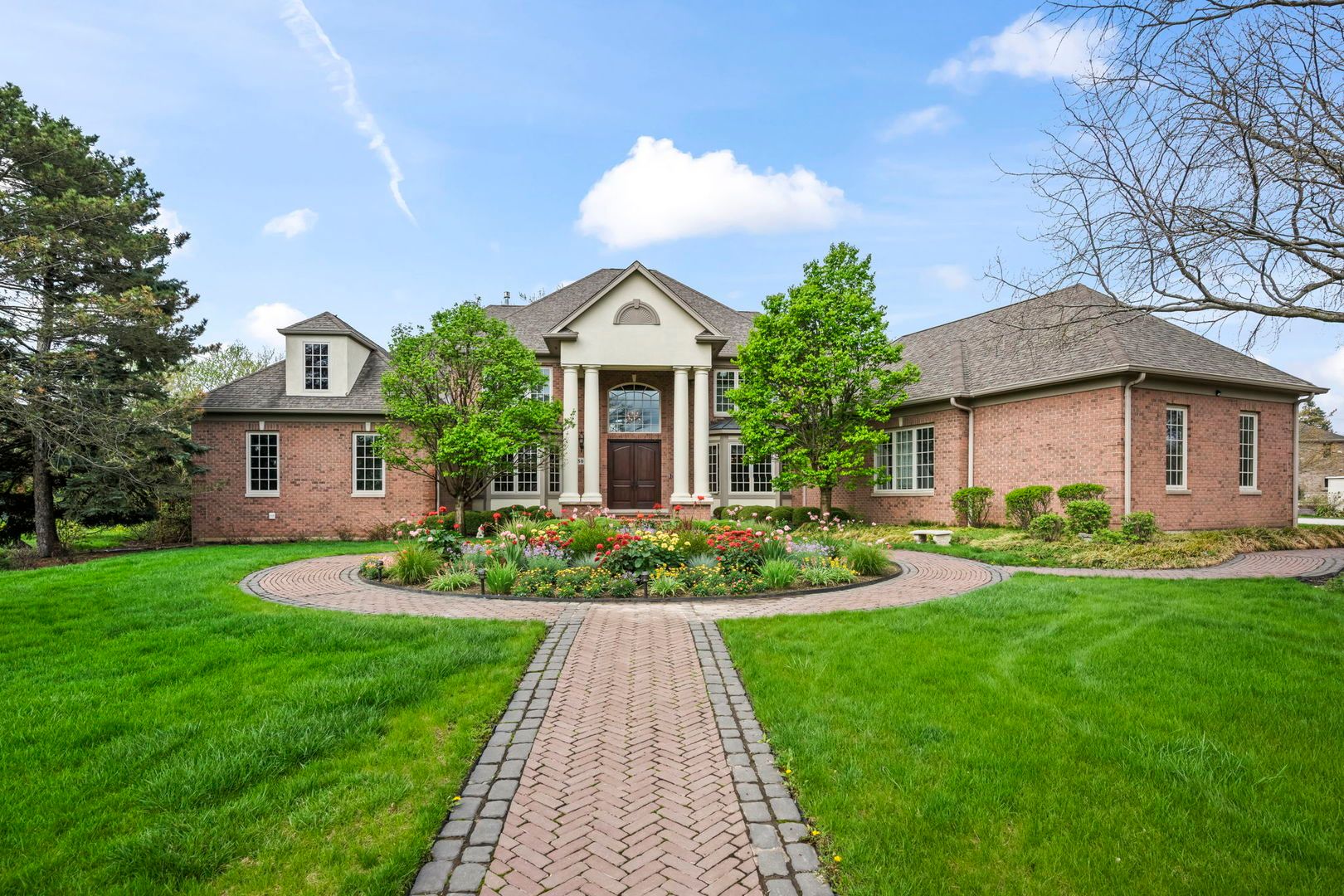 502 Forest View Avenue — Elk Grove Village, IL 60007