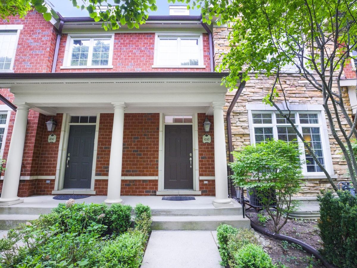 4243 Linden Tree Lane, Glenview, IL 60026