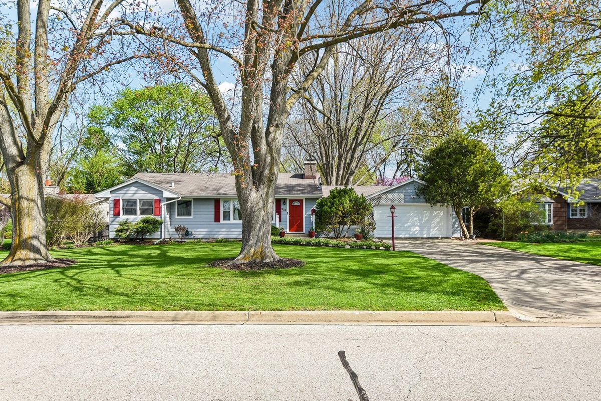 336 Lincoln Avenue, Libertyville, IL 60048