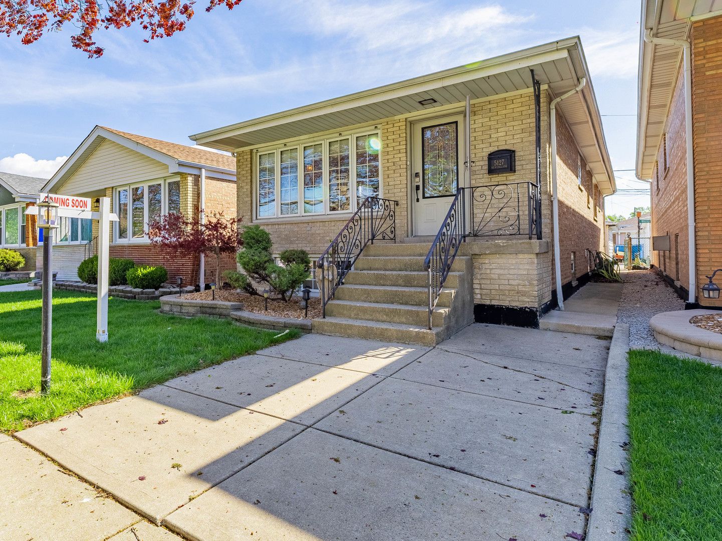 5127 S New England Avenue — Chicago, IL 60638