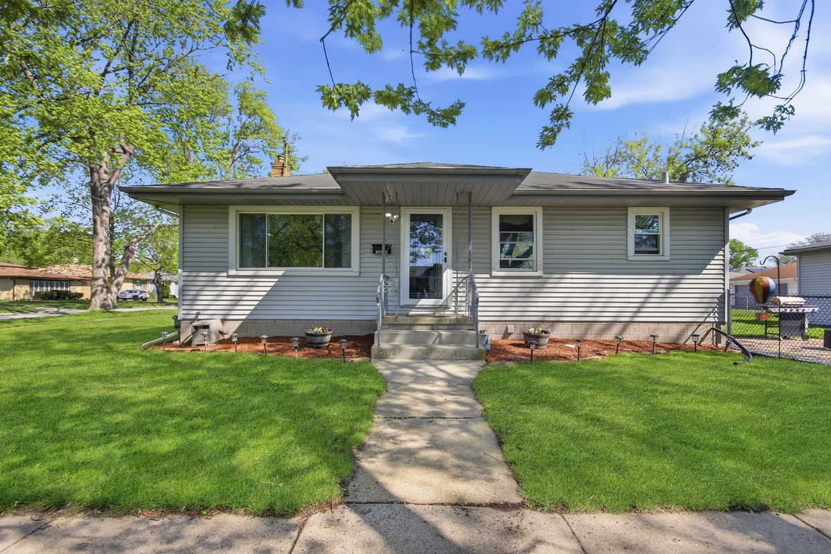 18655 Sherman Street, Lansing, IL 60438