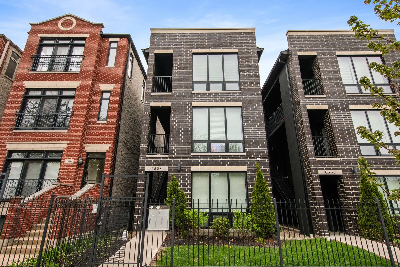 6508 S Ingleside Avenue — Chicago, IL 60637