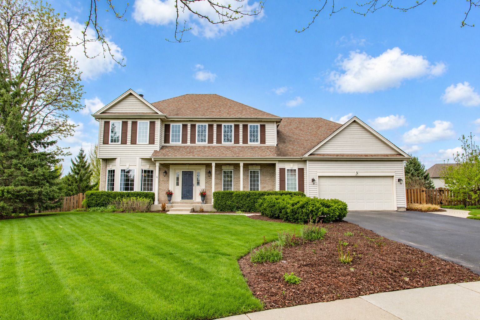 3 BLACKWOLF Court — Algonquin, IL 60102