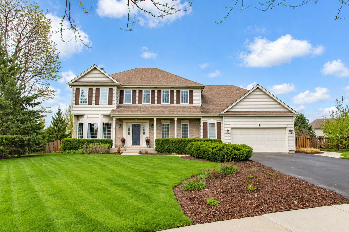 3 BLACKWOLF Court, Algonquin, IL 60102