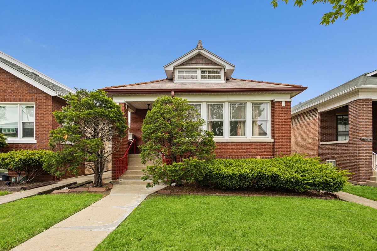 8617 Loomis Boulevard, Chicago, IL 60620
