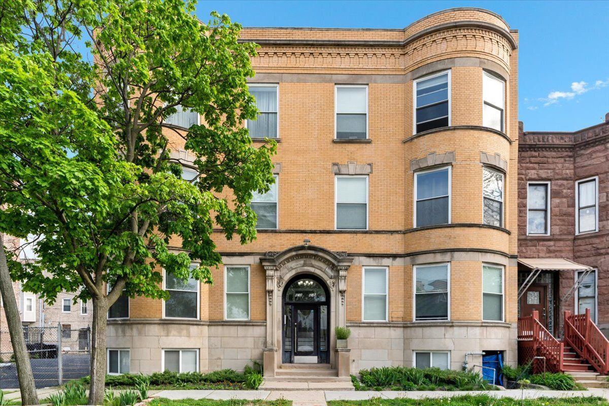 614 E 46th Street #3 — Chicago, IL 60653