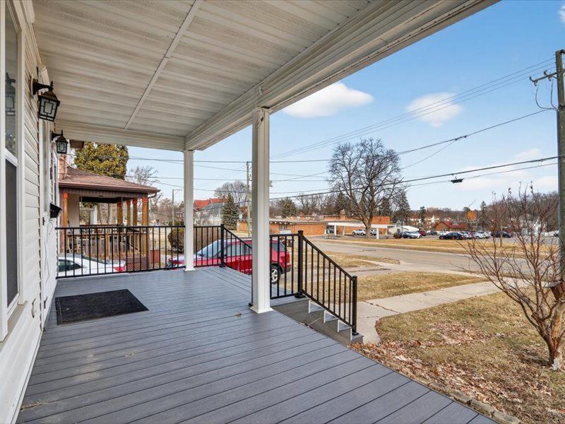 14 N Harlem Avenue, Freeport, IL 61032