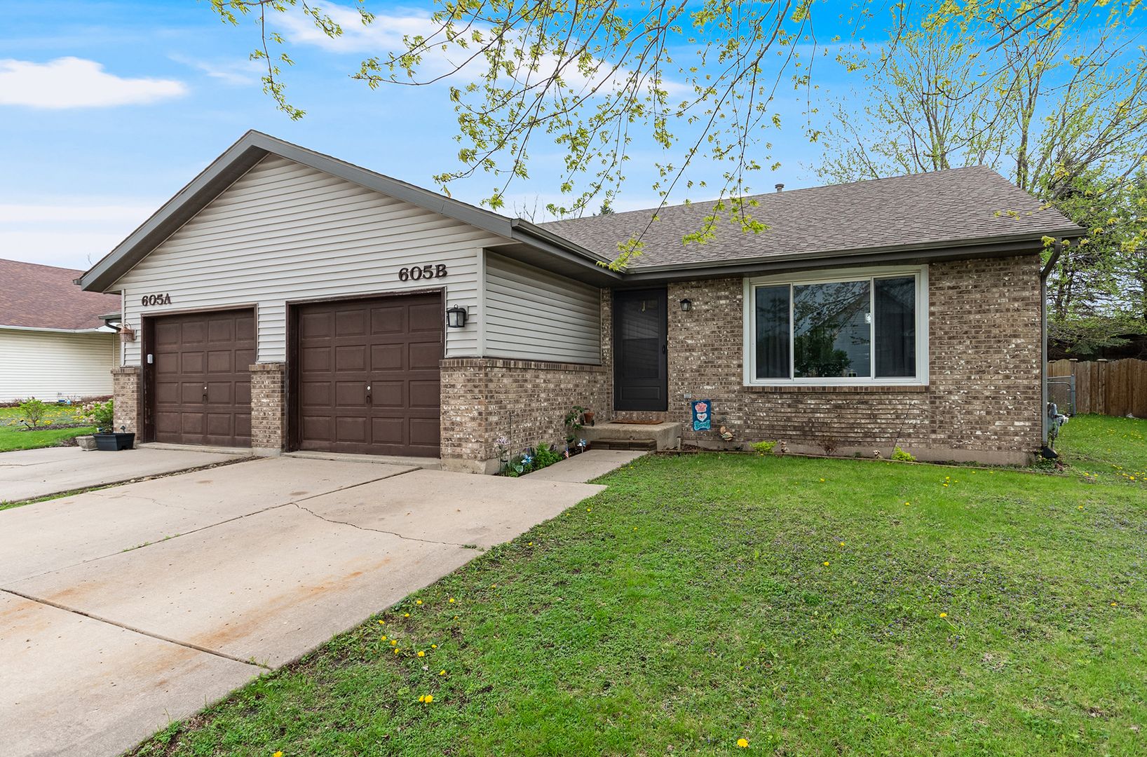 605 Davidson Drive #B — Minooka, IL 60447