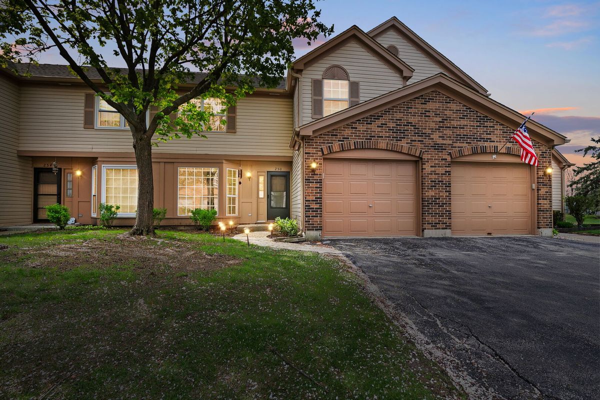 250 Wellington Circle, Gurnee, IL 60031