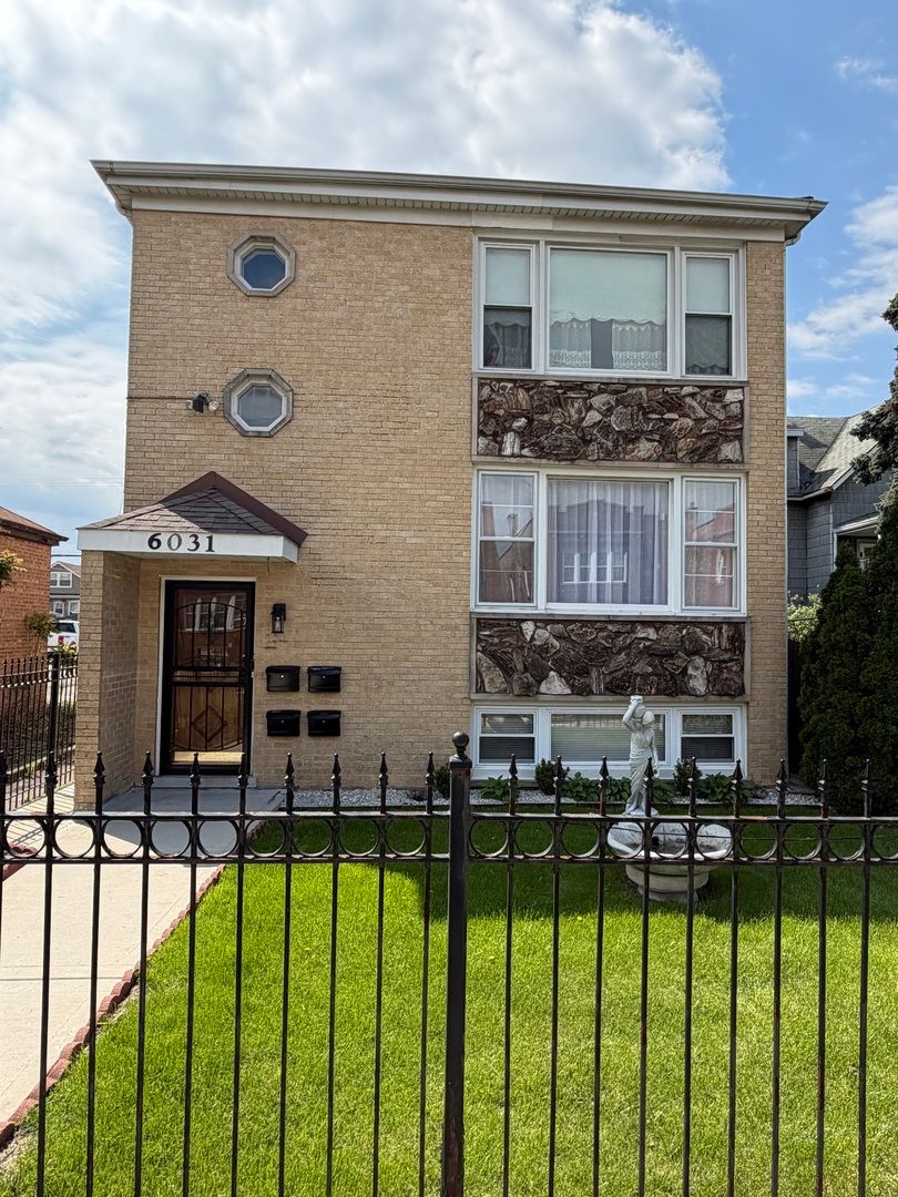 6031 Addison Street, Chicago, IL 60634