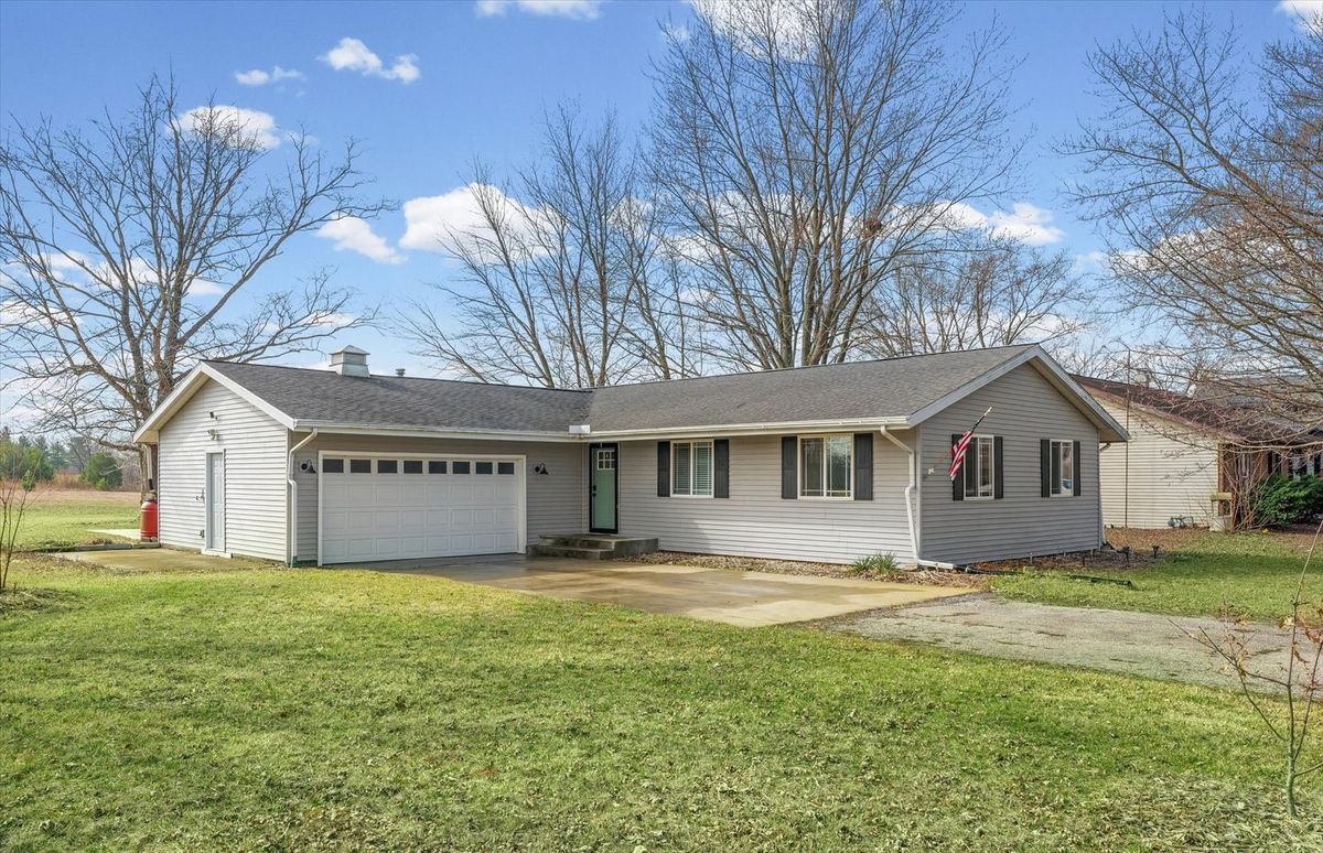 1432 Country Club Lane, Loda, IL 60948