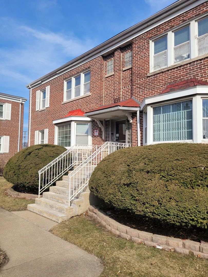312 E 83rd Street #1 — Chicago, IL 60619