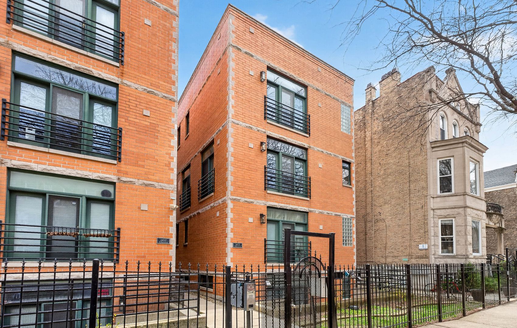 1455 N Maplewood Avenue #2E — Chicago, IL 60622