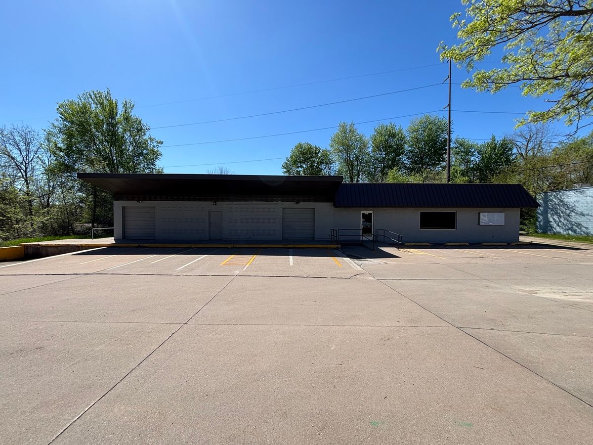 3728 Eastern Avenue, Davenport, IA 52807