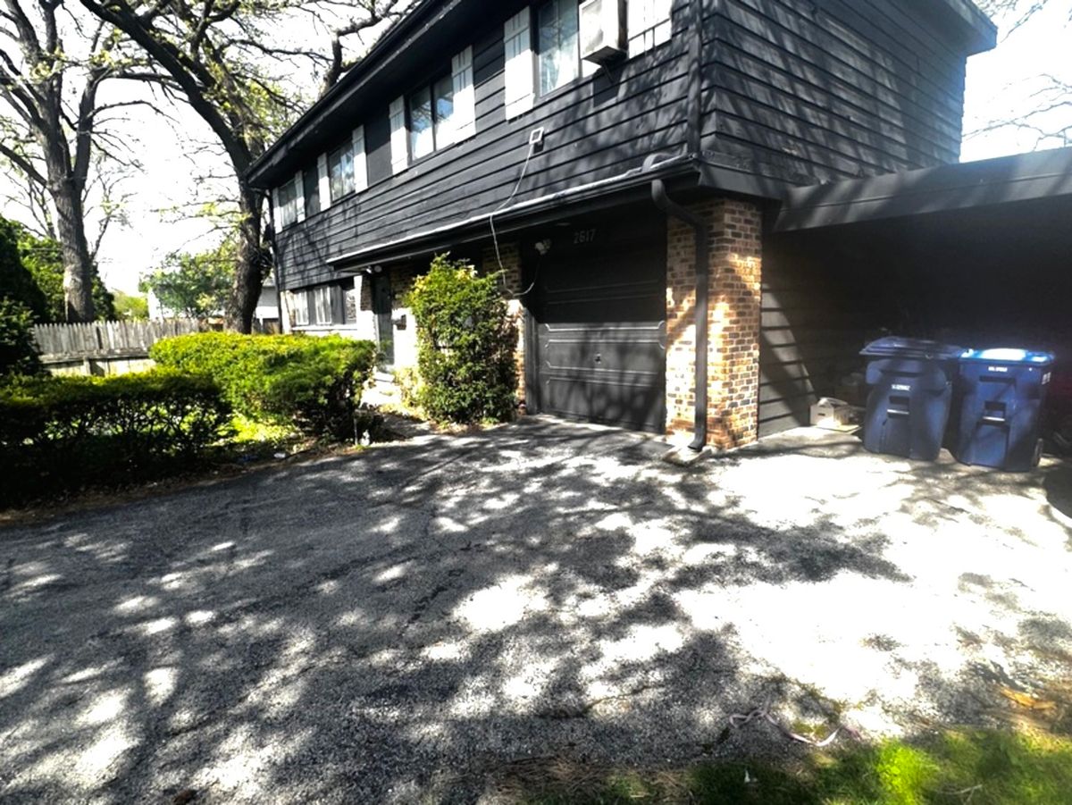 2617 Summit Avenue, Highland Park, IL 60035