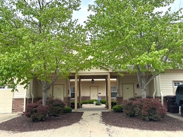 3792 Thornhill Circle #3792 — Champaign, IL 61822