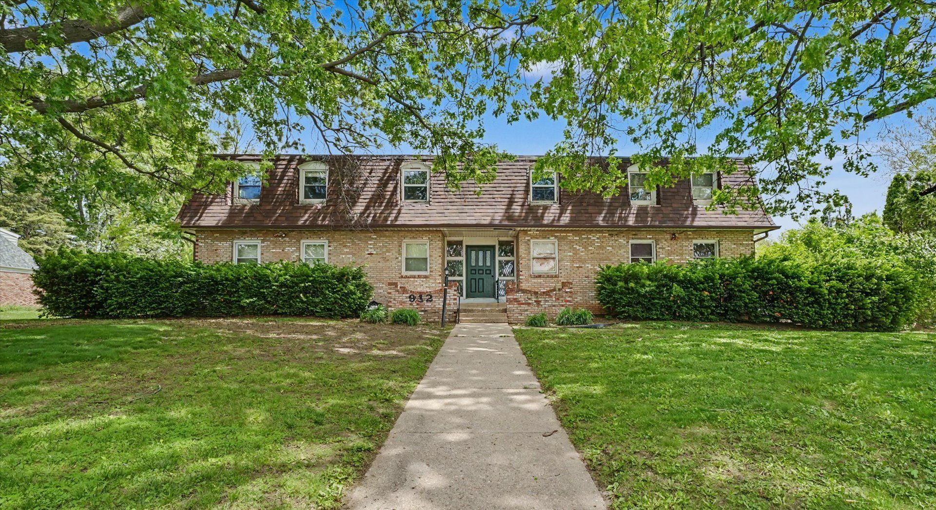 912 Crescent Drive #1-4 — Champaign, IL 61821