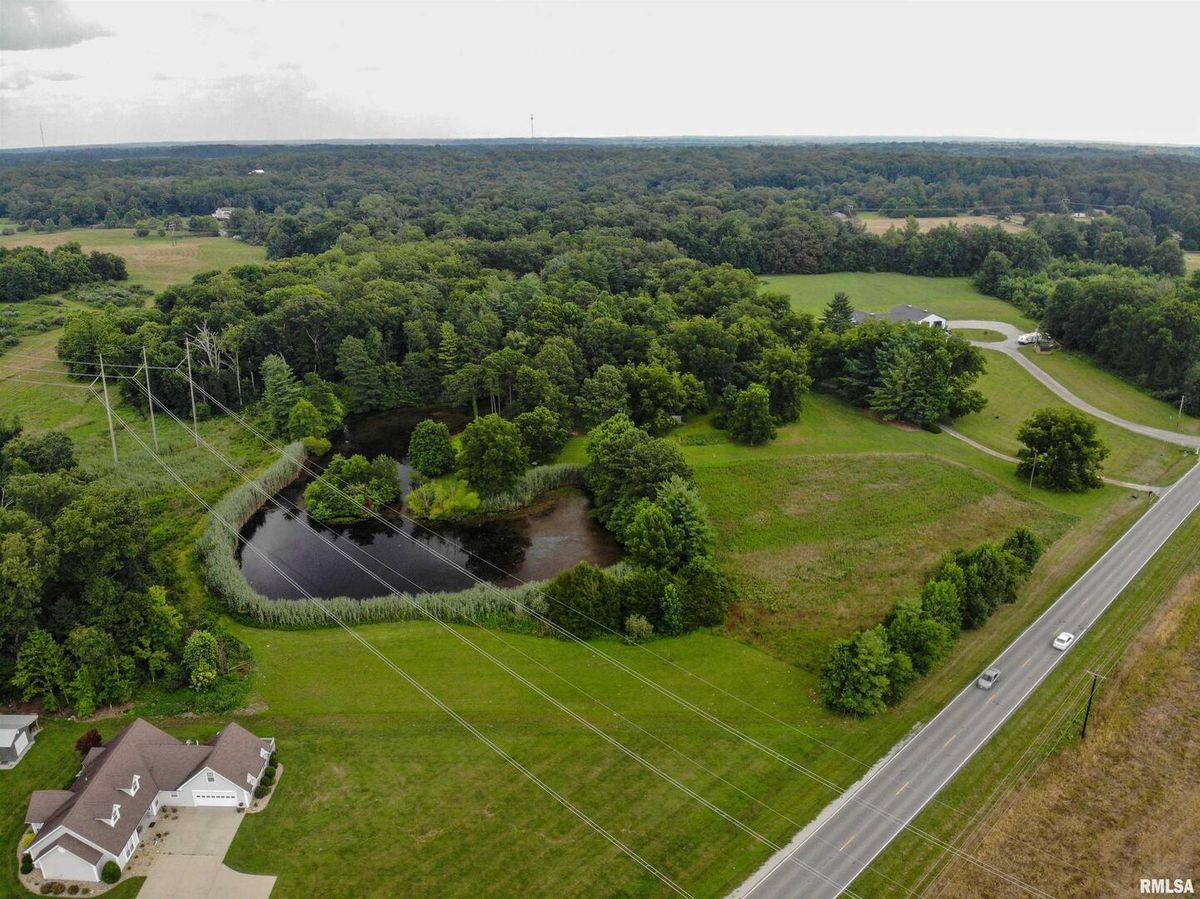 9758 E Richview Road, Mt Vernon, IL 62864