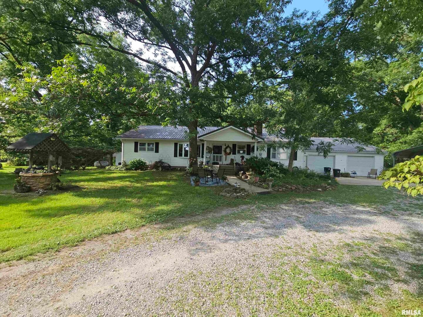 9758 E Richview Road — Mt Vernon, IL 62864