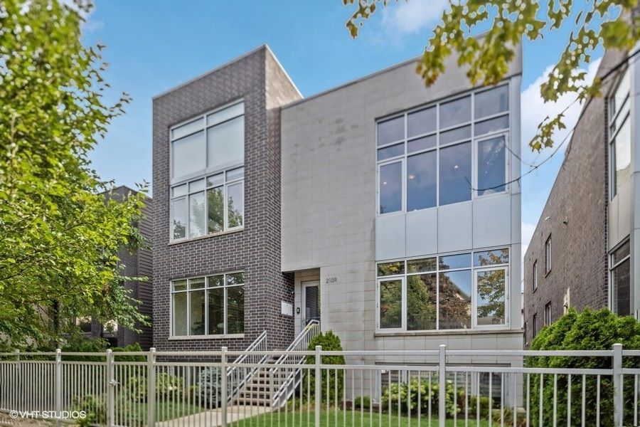 2109 N Campbell Avenue #2S — Chicago, IL 60647