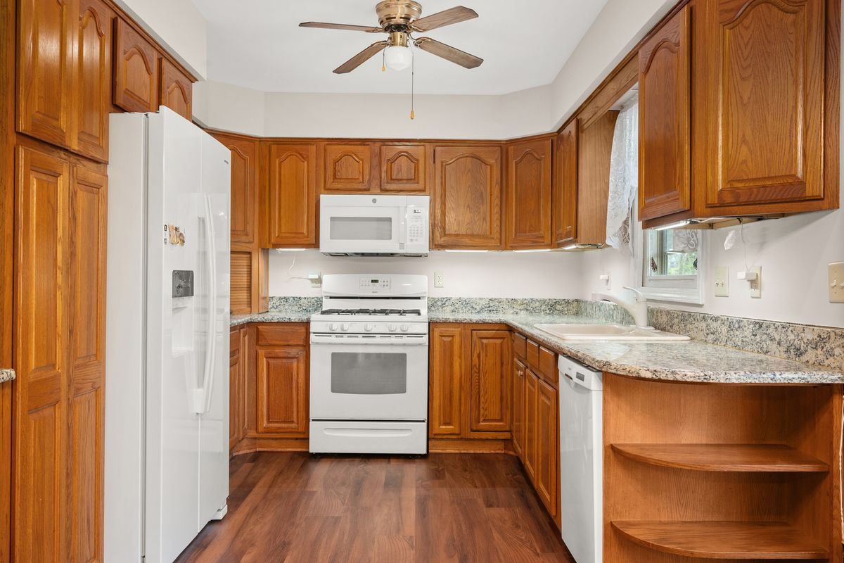 405 N Glengarry Drive, Geneva, IL 60134