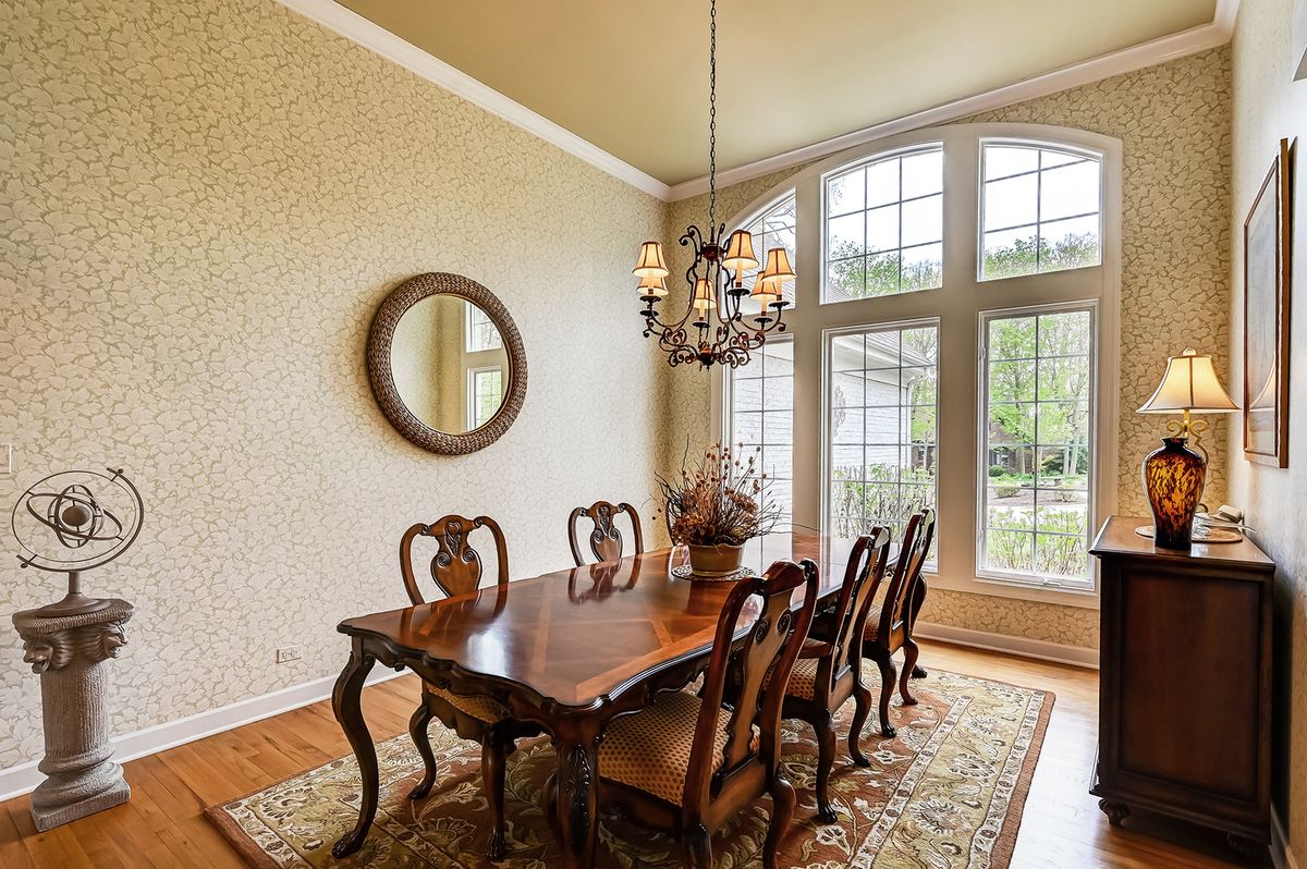 812 Stratford Court, Frankfort, IL 60423