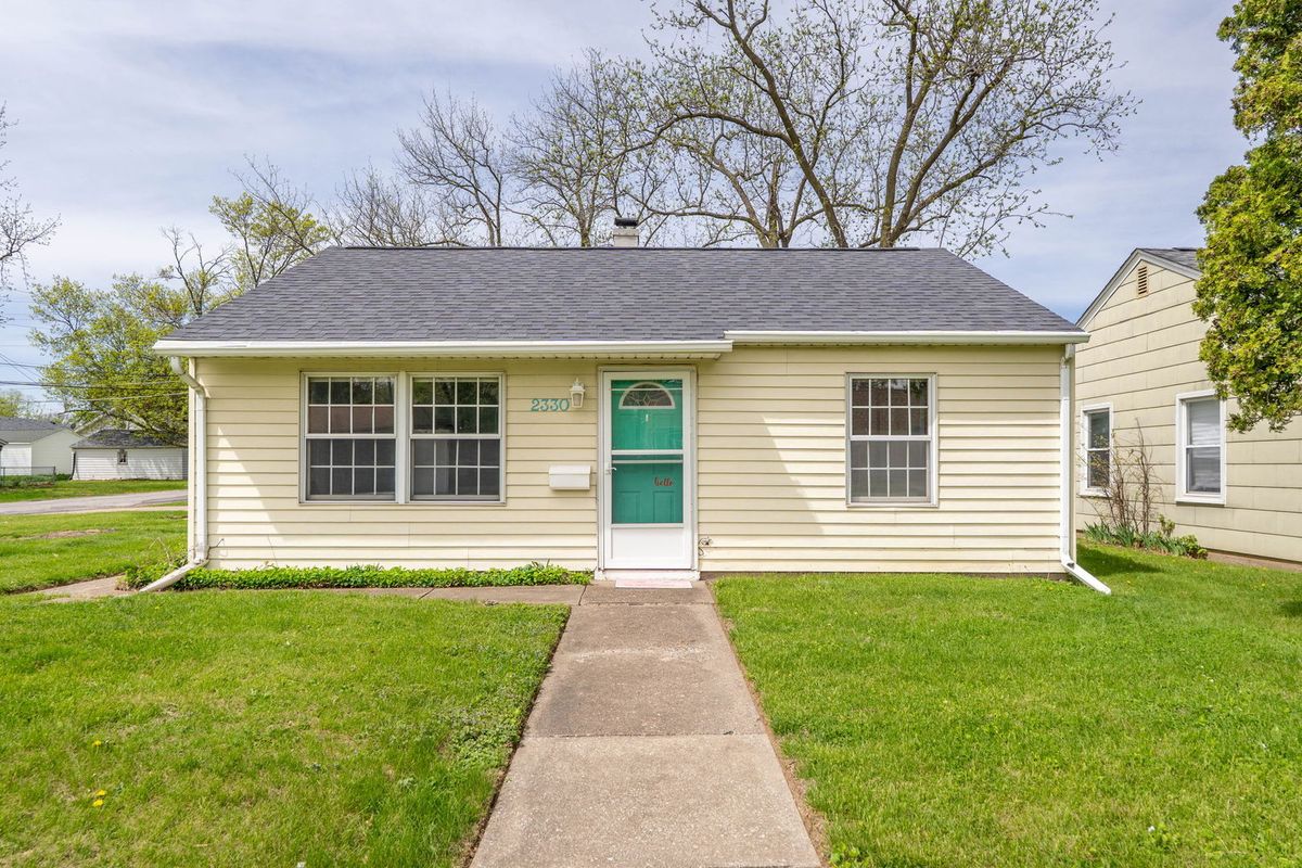 2330 39th Street, Rock Island, IL 61201