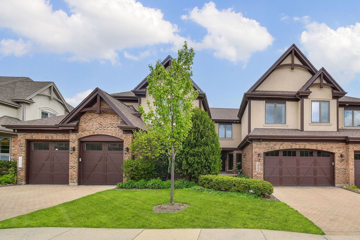 2009 MacKenzie Place, Wheaton, IL 60187