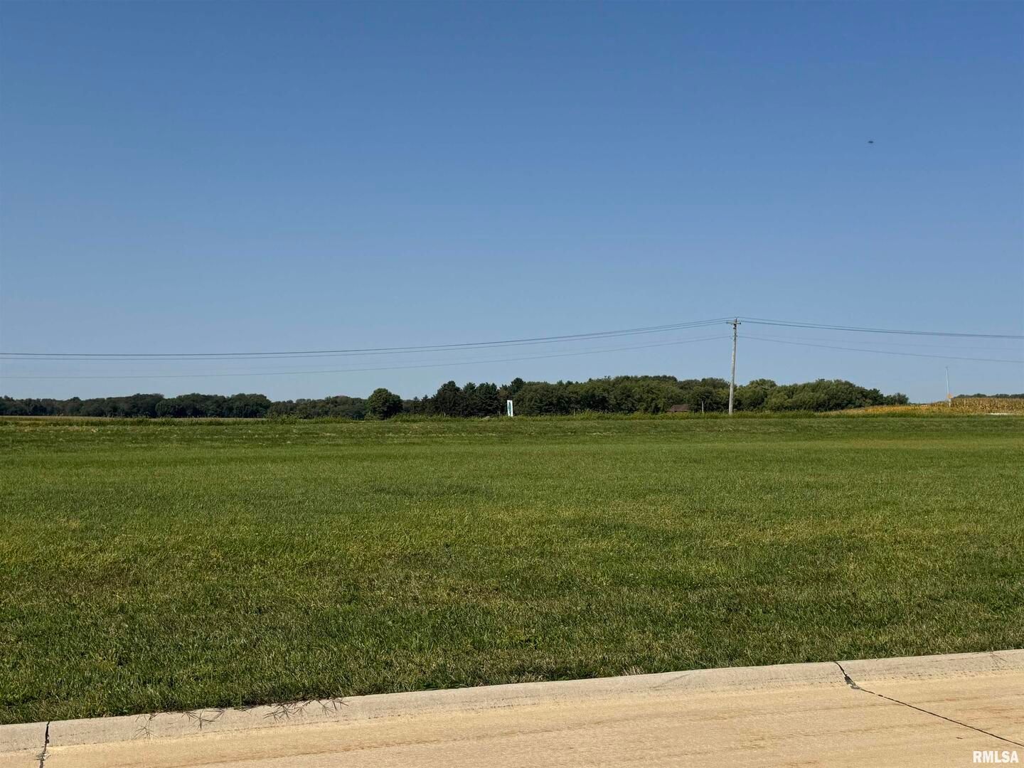 825 Book Lane — Geneseo, IL 61254