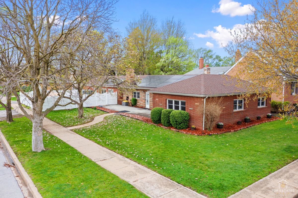 3850 93rd Street, Evergreen Park, IL 60805