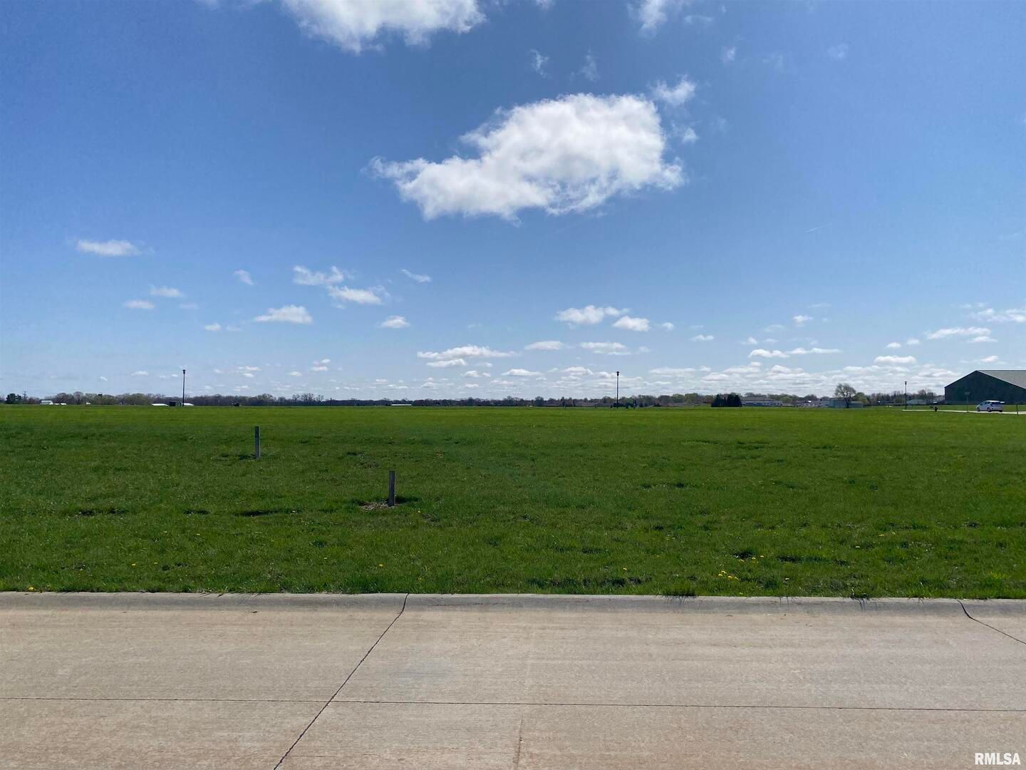 806 Book Lane — Geneseo, IL 61254