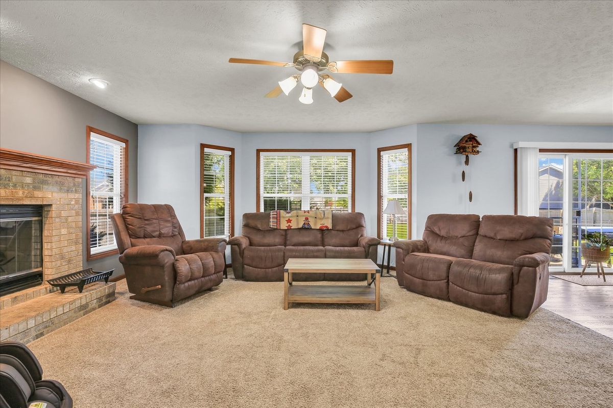 406 Tickseed Avenue, Savoy, IL 61874