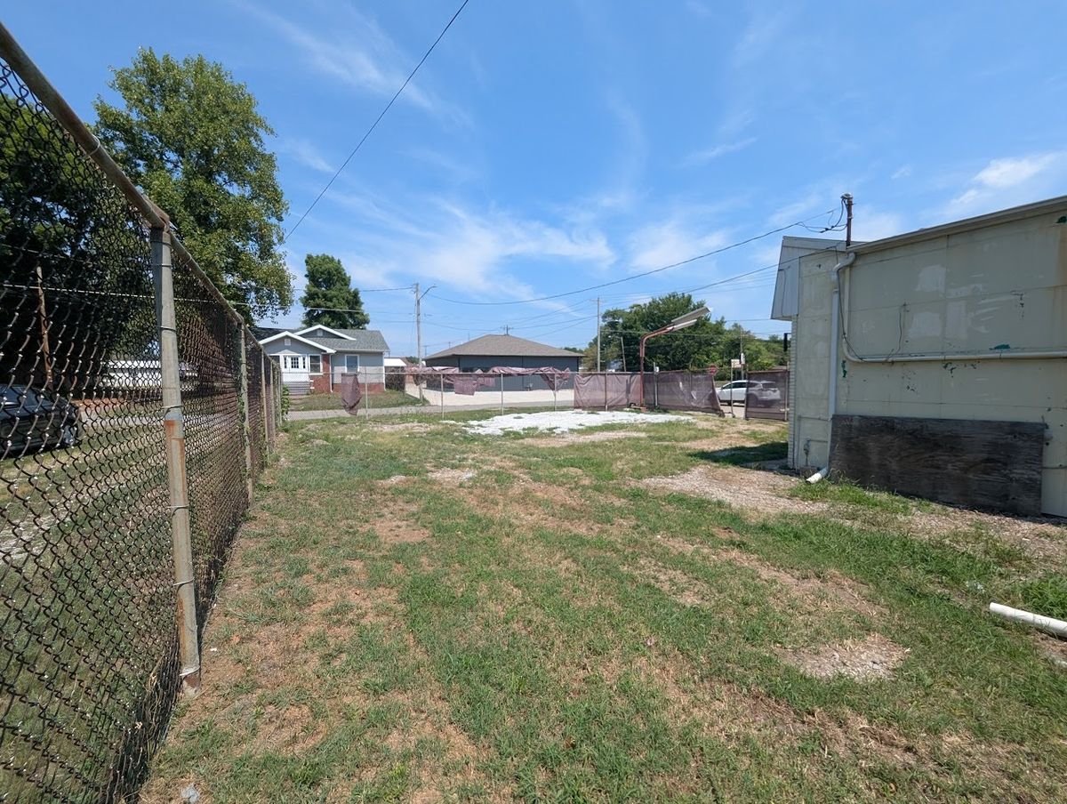 301 S Washington Street, Duquoin, IL 62832