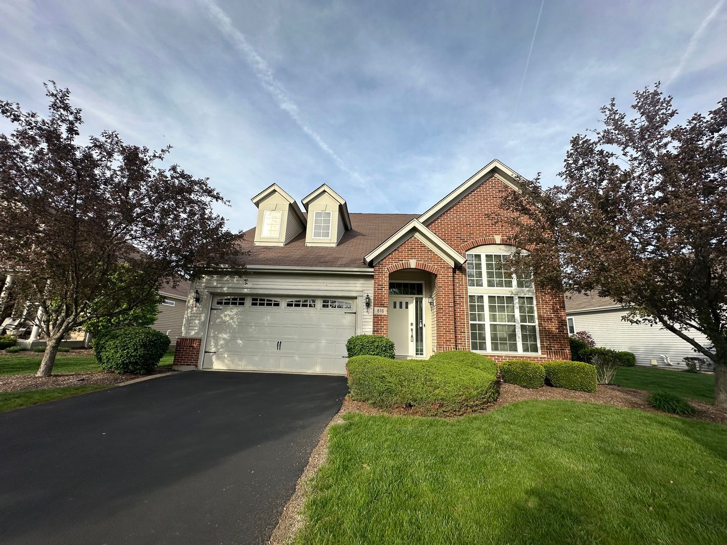 816 Colchester Drive — Oswego, IL 60543