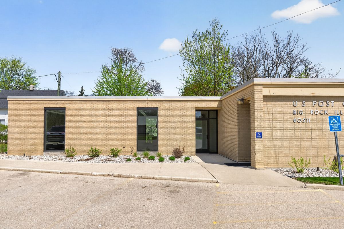 100 1st Street, Big Rock, IL 60511