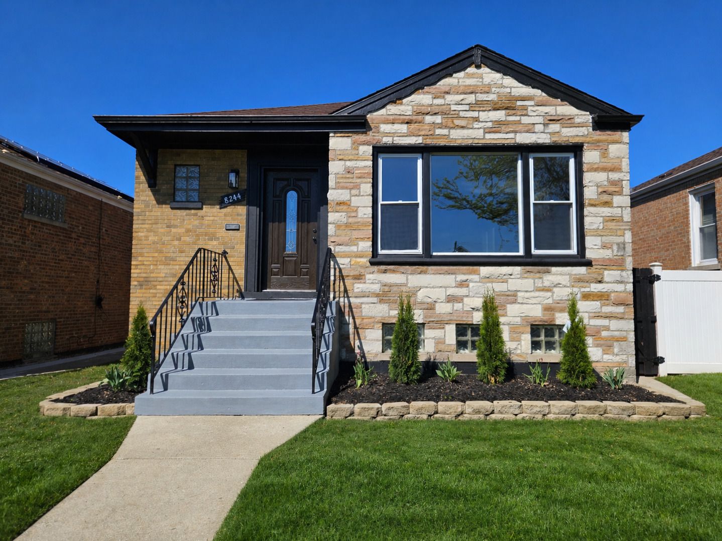 8244 S Troy Street — Chicago, IL 60652