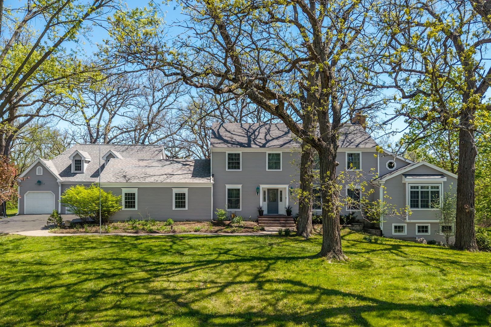 21101 N Middleton Drive — Kildeer, IL 60047