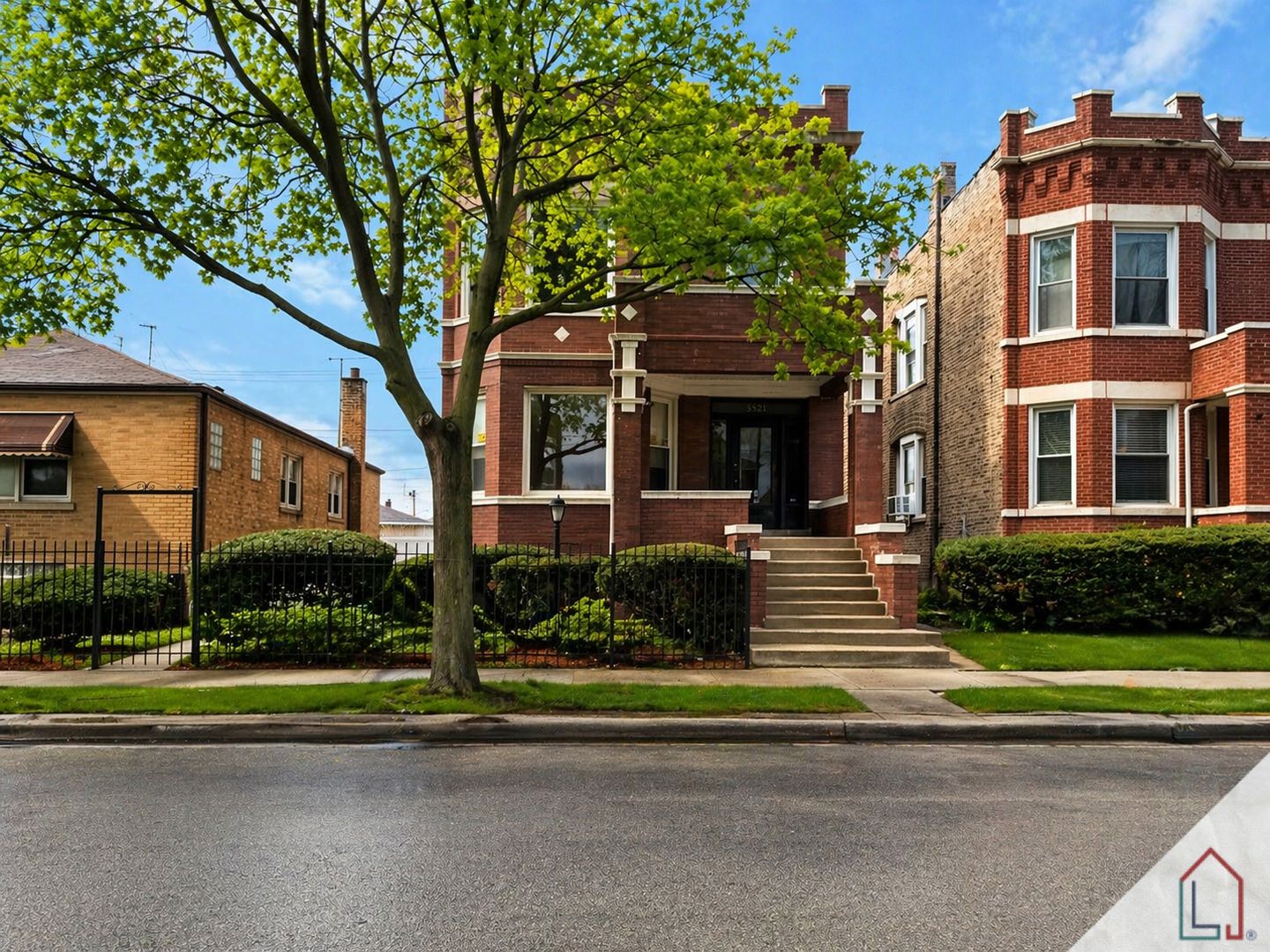 5321 W Jackson Boulevard — Chicago, IL 60644