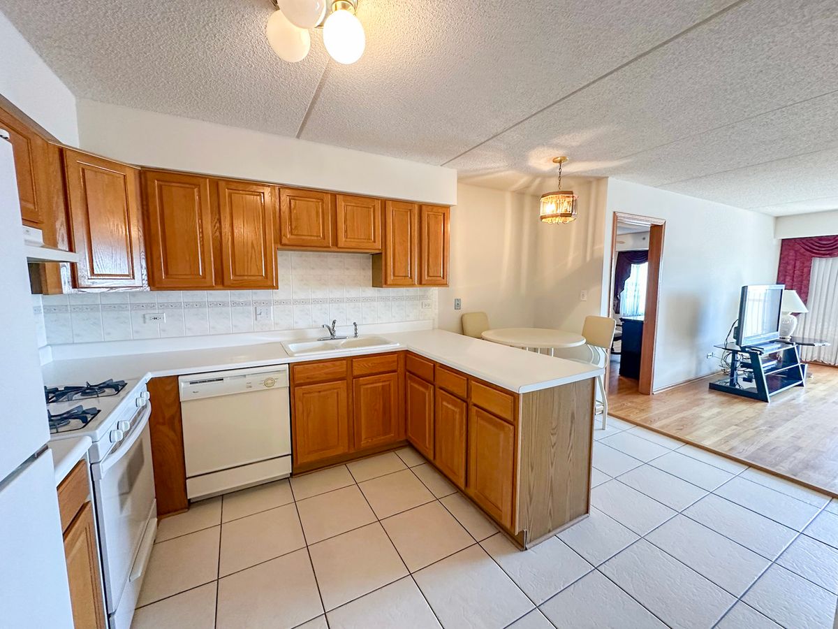 4700 Harlem Avenue, Harwood Heights, IL 60706