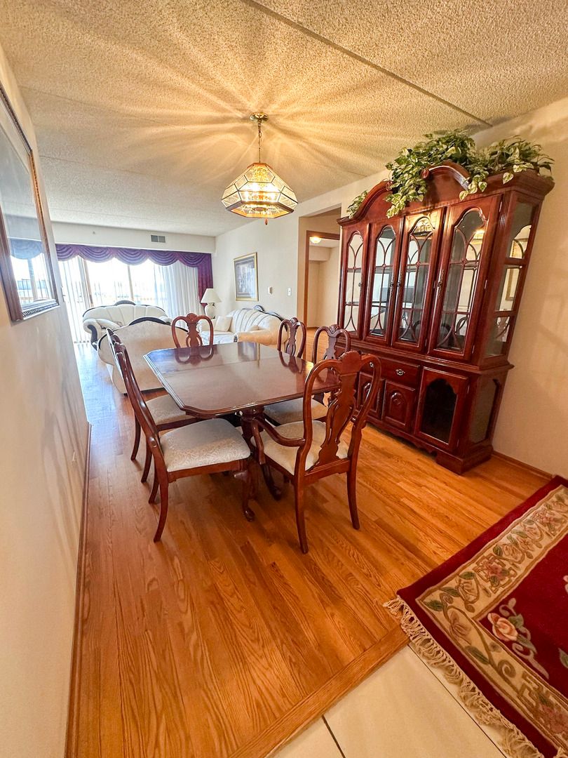 4700 Harlem Avenue, Harwood Heights, IL 60706