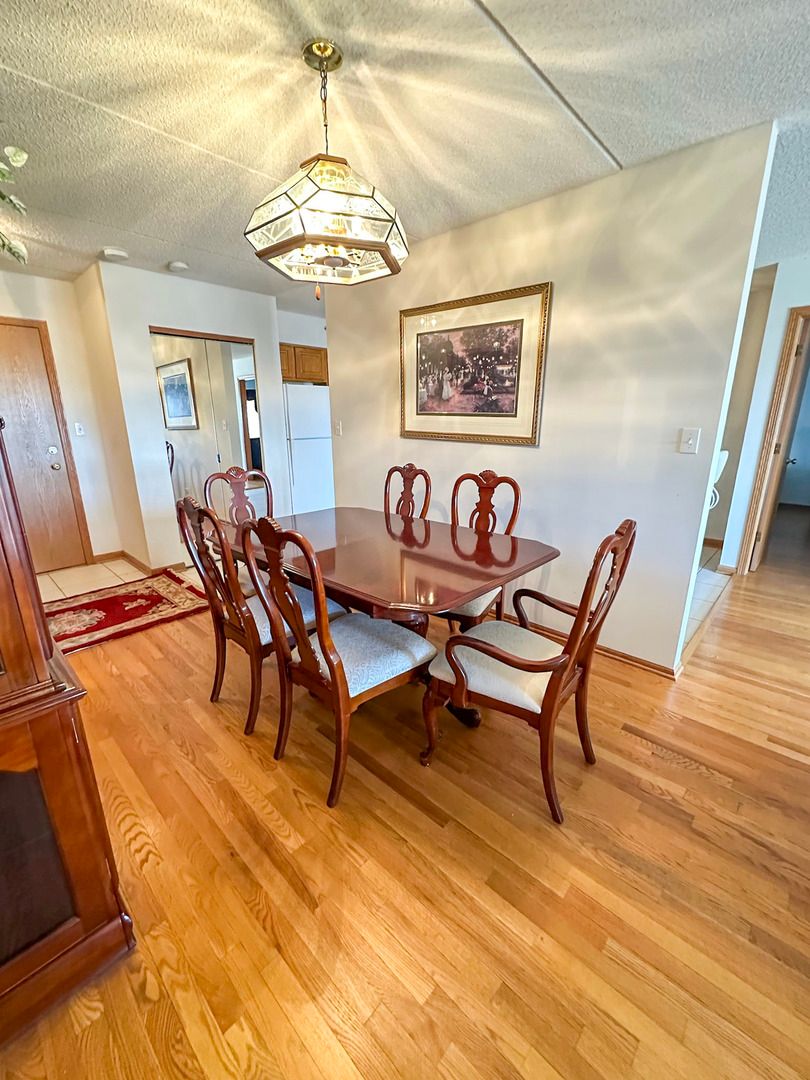 4700 Harlem Avenue, Harwood Heights, IL 60706