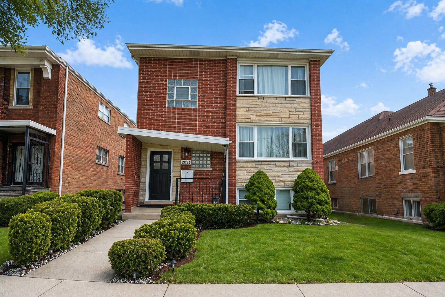 2031 N 74th Avenue — Elmwood Park, IL 60707