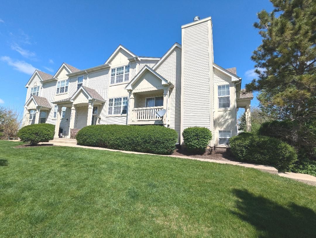 2625 Canyon Drive #2625 — Plainfield, IL 60586