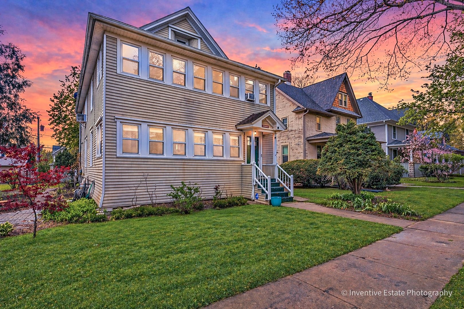 211 N Wright Street — Naperville, IL 60540