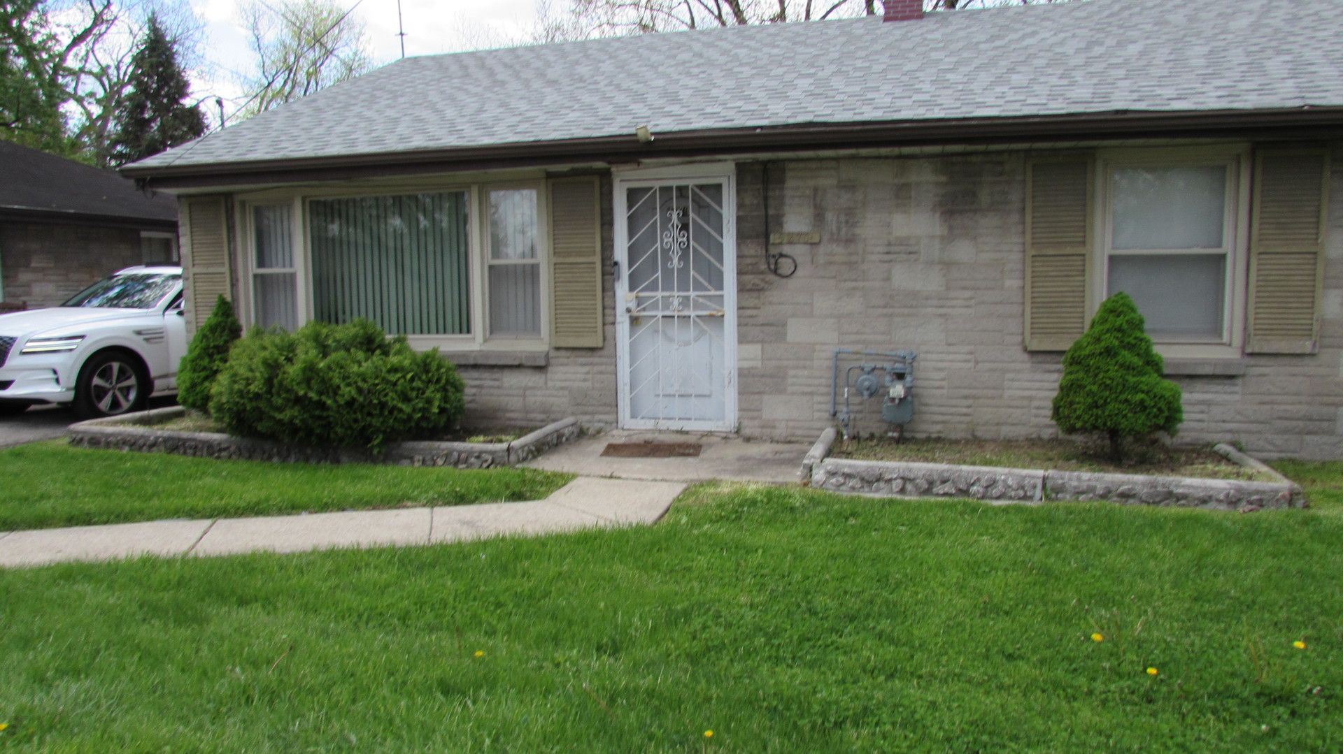 15270 STATE Street — South Holland, IL 60473