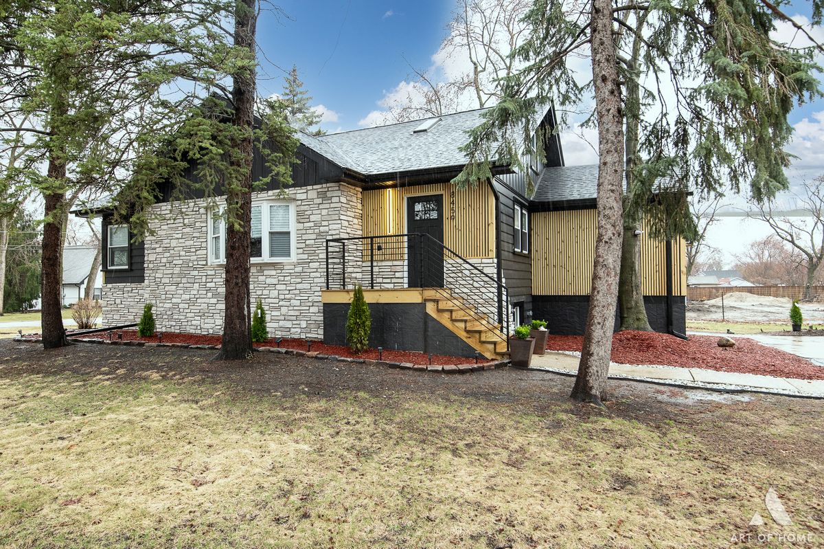 8459 85th Court, Hickory Hills, IL 60457